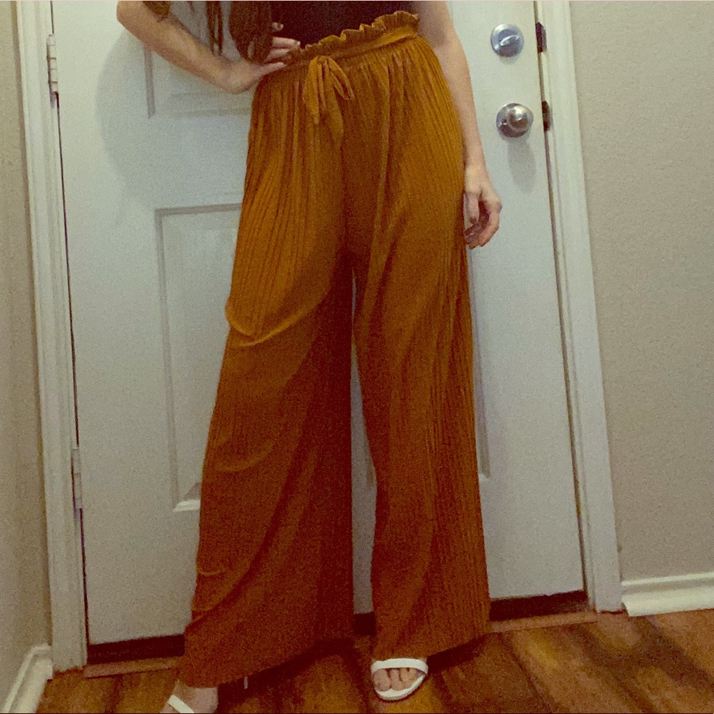 Paper Bag pleated wide leg pants